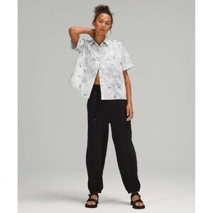 Lululemon Full Day Ahead Short Sleeve Shirt Womens Size 4 Print Boxy Rhino Gray